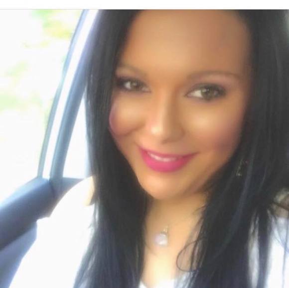 Meet your Posher, Tara - Picture 1 of 1